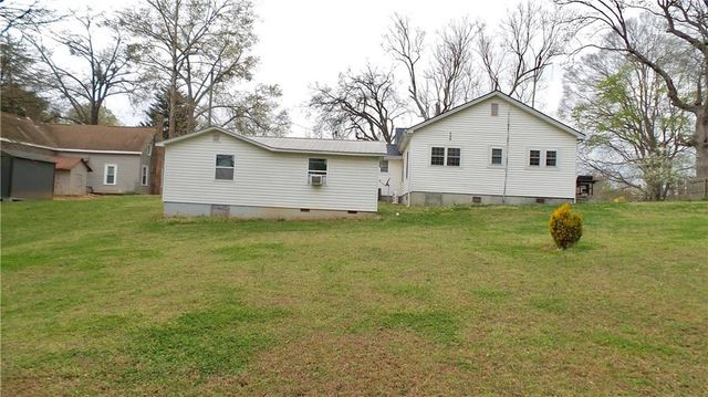 186 Railroad Avenue, Lula, GA 30554