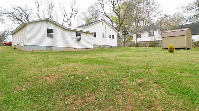 186 Railroad Avenue, Lula, GA 30554