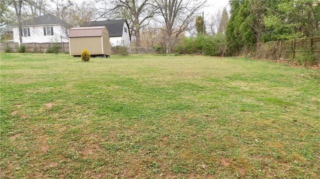 186 Railroad Avenue, Lula, GA 30554