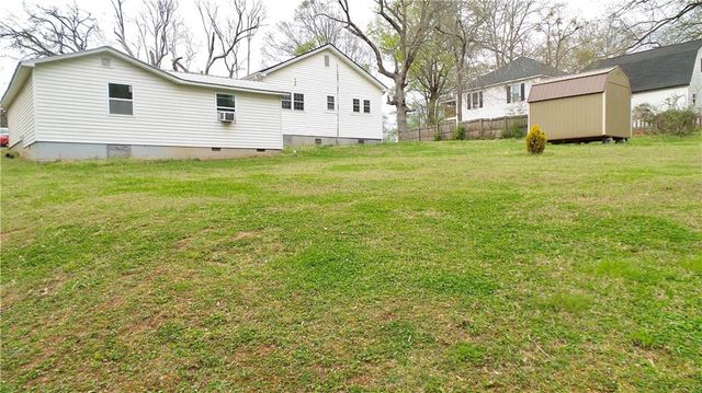 186 Railroad Avenue, Lula, GA 30554