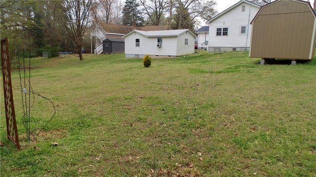 186 Railroad Avenue, Lula, GA 30554