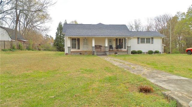186 Railroad Avenue, Lula, GA 30554