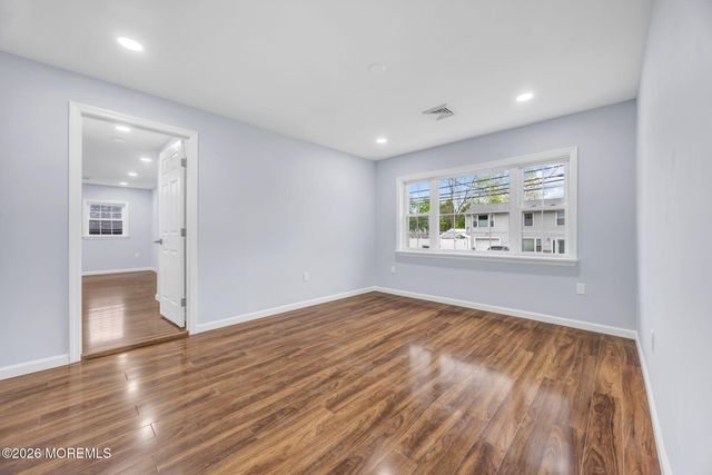456 Girard Avenue, Franklin Twp, NJ 08873