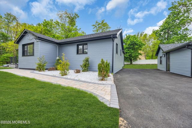 456 Girard Avenue, Franklin Twp, NJ 08873