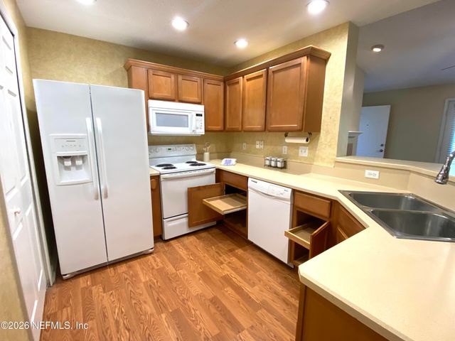 13715 RICHMOND PARK Drive 708, Jacksonville, FL 32224