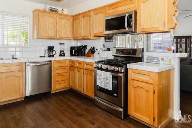 10008 Atakapa Avenue, Bakersfield, CA 93312