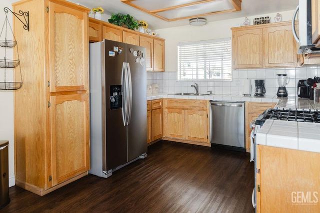 10008 Atakapa Avenue, Bakersfield, CA 93312