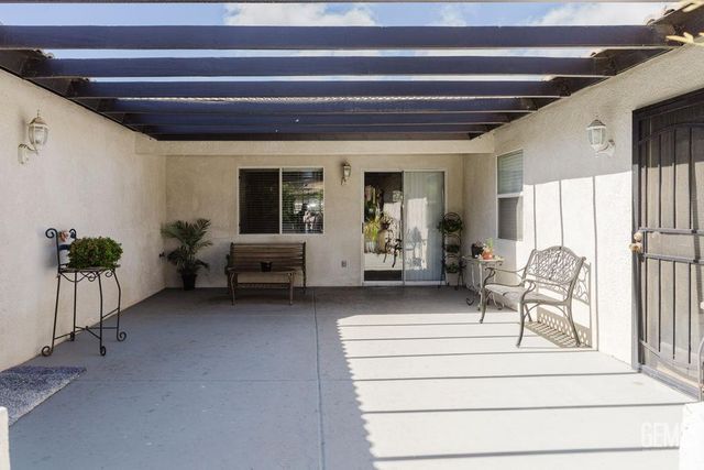 10008 Atakapa Avenue, Bakersfield, CA 93312