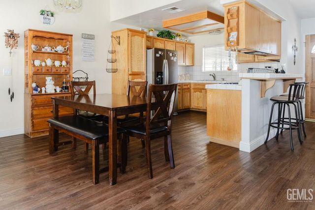 10008 Atakapa Avenue, Bakersfield, CA 93312