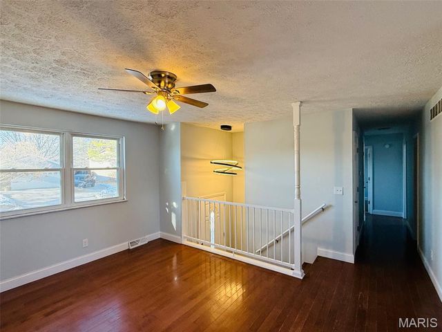 23 Islander Drive, Brighton, IL 62012