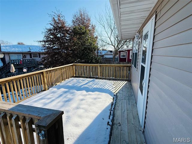 23 Islander Drive, Brighton, IL 62012