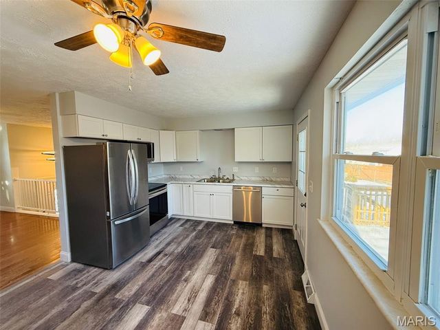 23 Islander Drive, Brighton, IL 62012