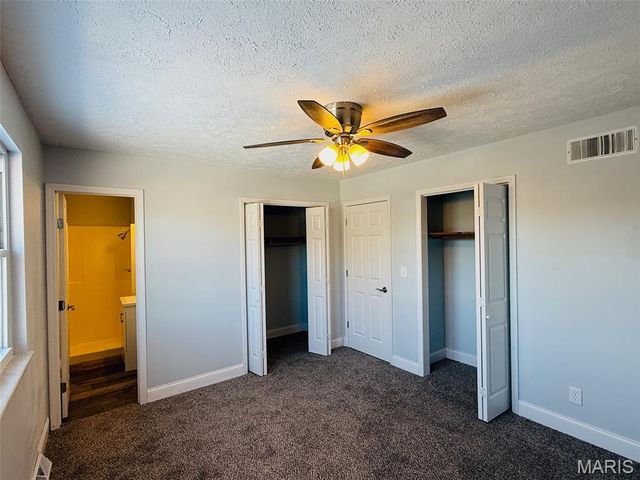 23 Islander Drive, Brighton, IL 62012