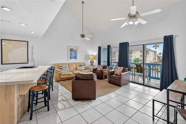 14434 E Cabana St 215, Corpus Christi, TX 78418