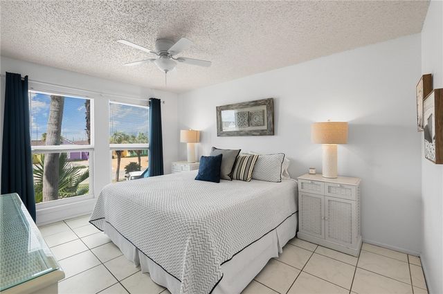 14434 E Cabana St 215, Corpus Christi, TX 78418