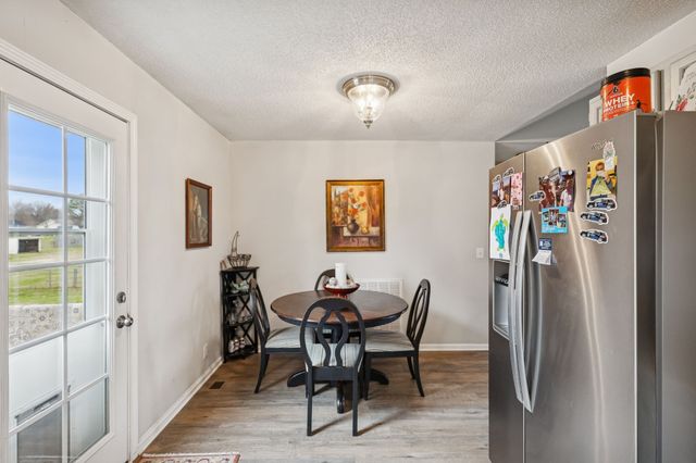 1815 Thompson Rd, Murfreesboro, TN 37128