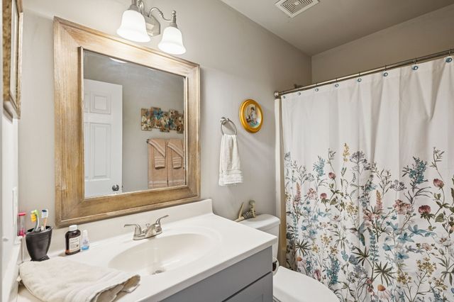 1815 Thompson Rd, Murfreesboro, TN 37128