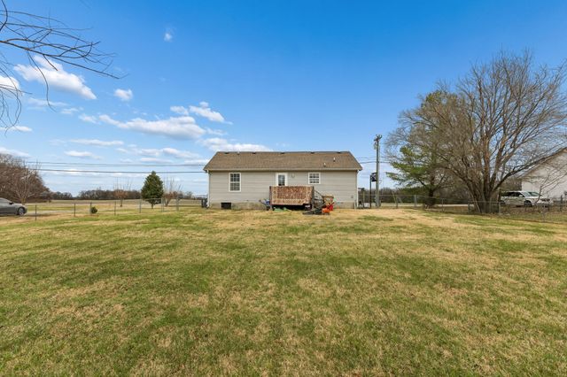1815 Thompson Rd, Murfreesboro, TN 37128
