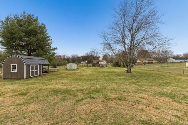 1815 Thompson Rd, Murfreesboro, TN 37128