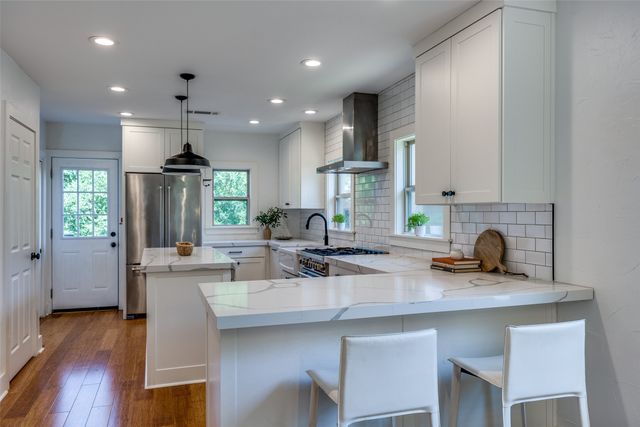 6819 Santa Fe Avenue, Dallas, TX 75223