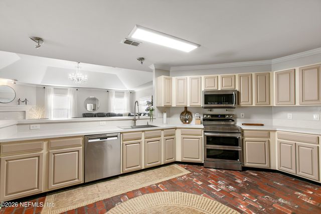 336 N ELVERTON Place, St. Johns, FL 32259