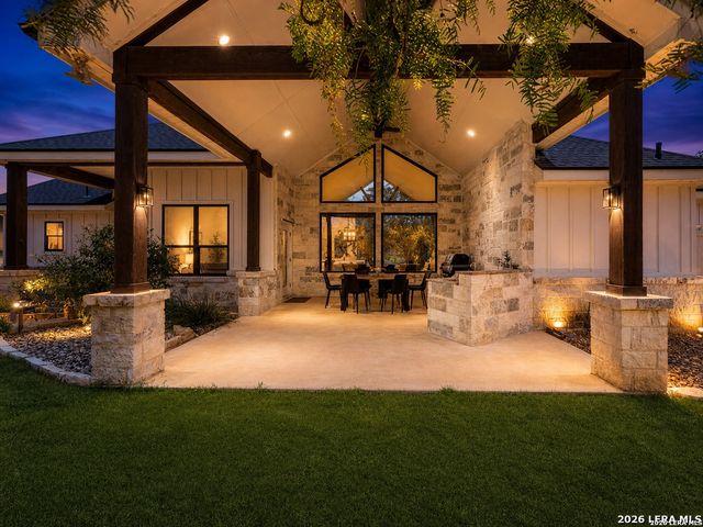 209 Gentle Breeze, Floresville, TX 78114
