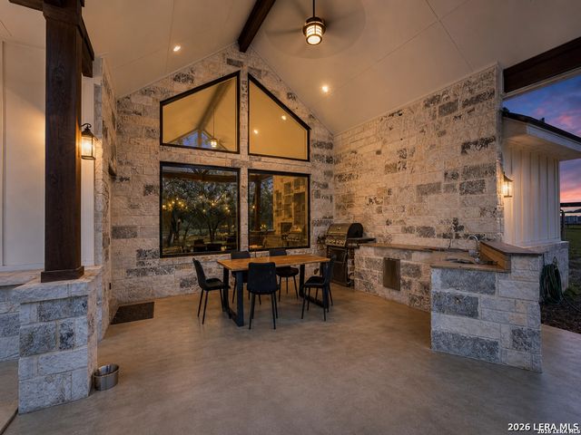 209 Gentle Breeze, Floresville, TX 78114