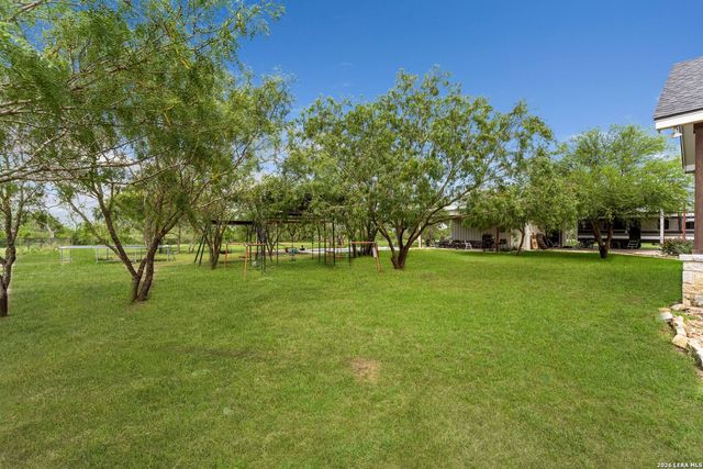 209 Gentle Breeze, Floresville, TX 78114