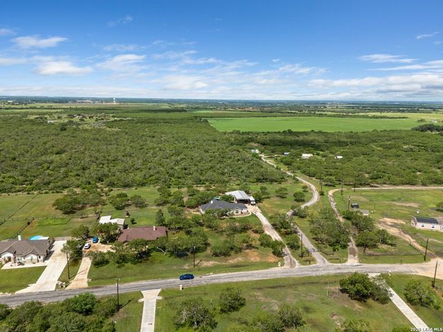 209 Gentle Breeze, Floresville, TX 78114