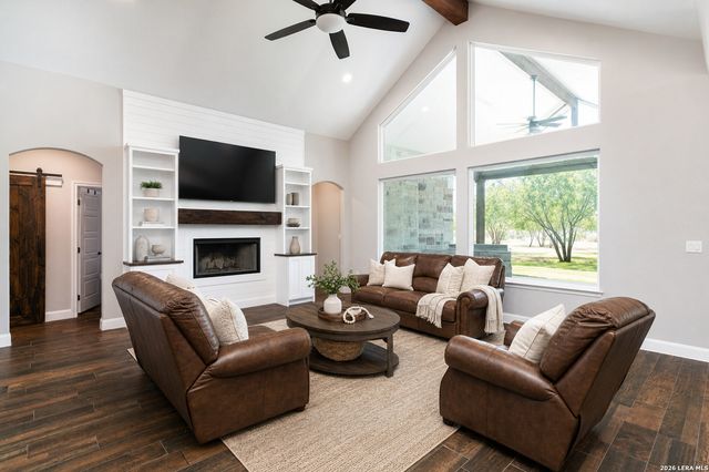 209 Gentle Breeze, Floresville, TX 78114