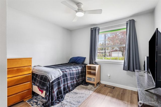 31435 10th Avenue S, Federal Way, WA 98003