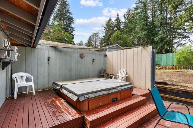 31435 10th Avenue S, Federal Way, WA 98003