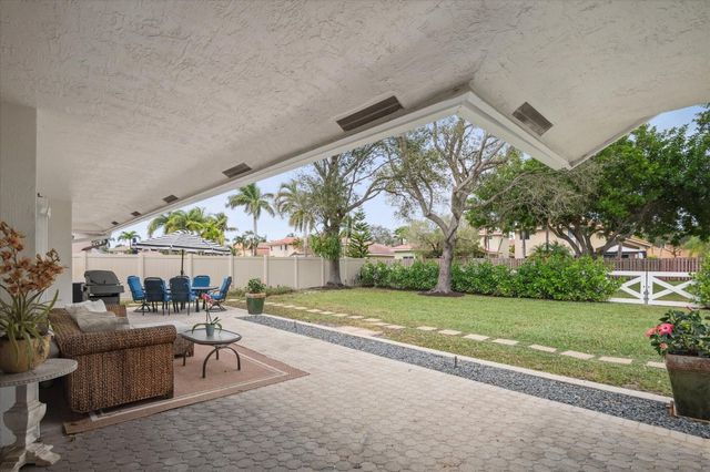 401 Barbri Lane, Davie, FL 33325