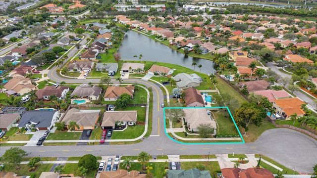 401 Barbri Lane, Davie, FL 33325