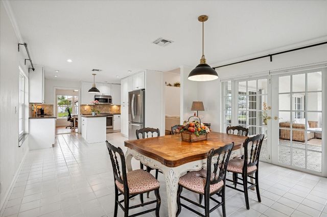 401 Barbri Lane, Davie, FL 33325