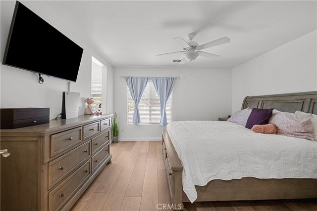 19415 Opal Lane, Saugus, CA 91350