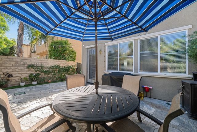 19415 Opal Lane, Saugus, CA 91350