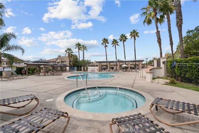 19415 Opal Lane, Saugus, CA 91350