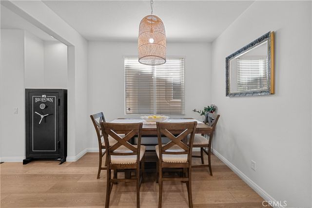 19415 Opal Lane, Saugus, CA 91350