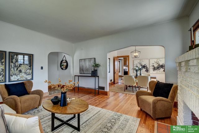 1525 S 25 Avenue, Omaha, NE 68105