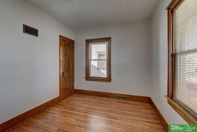 1525 S 25 Avenue, Omaha, NE 68105