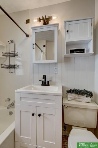 1525 S 25 Avenue, Omaha, NE 68105