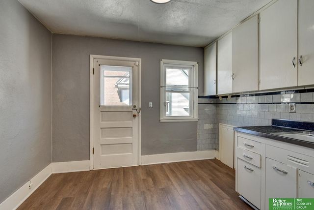 1525 S 25 Avenue, Omaha, NE 68105