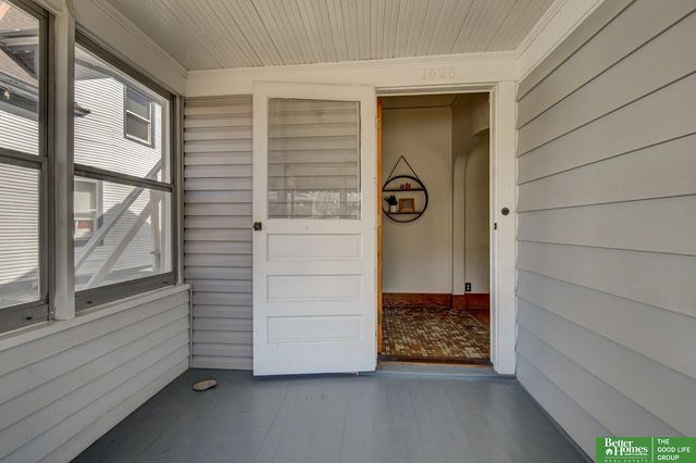 1525 S 25 Avenue, Omaha, NE 68105