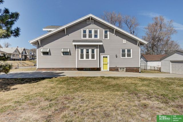 1525 S 25 Avenue, Omaha, NE 68105