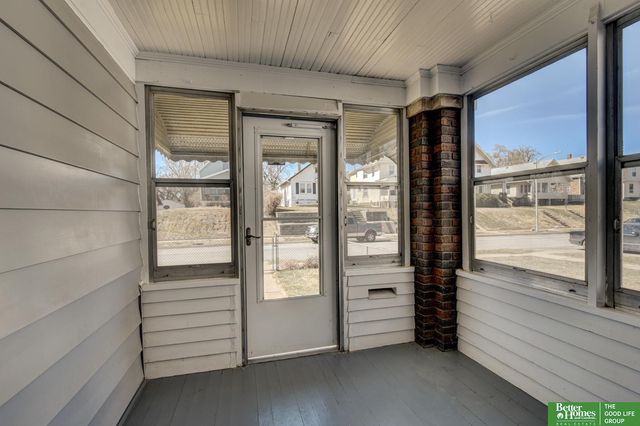 1525 S 25 Avenue, Omaha, NE 68105