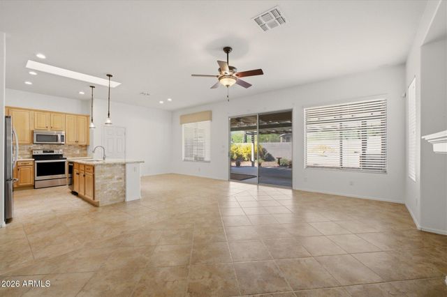 40534 N UNION Trail, Anthem, AZ 85086