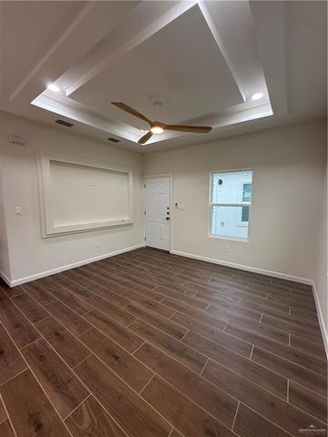 1301 Woodlands Trail 4, Pharr, TX 78577