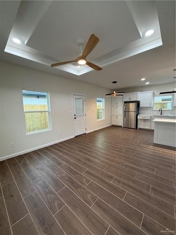 1301 Woodlands Trail 4, Pharr, TX 78577