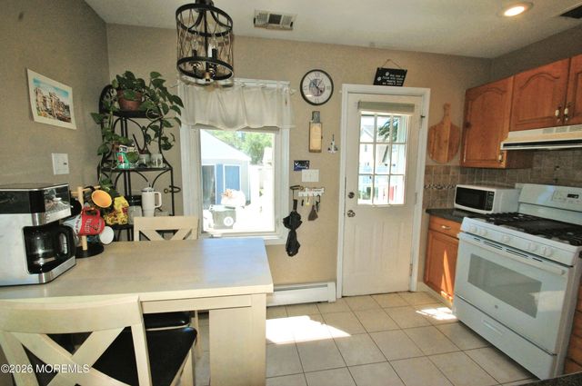 131 Laurel Avenue, Hazlet, NJ 07734